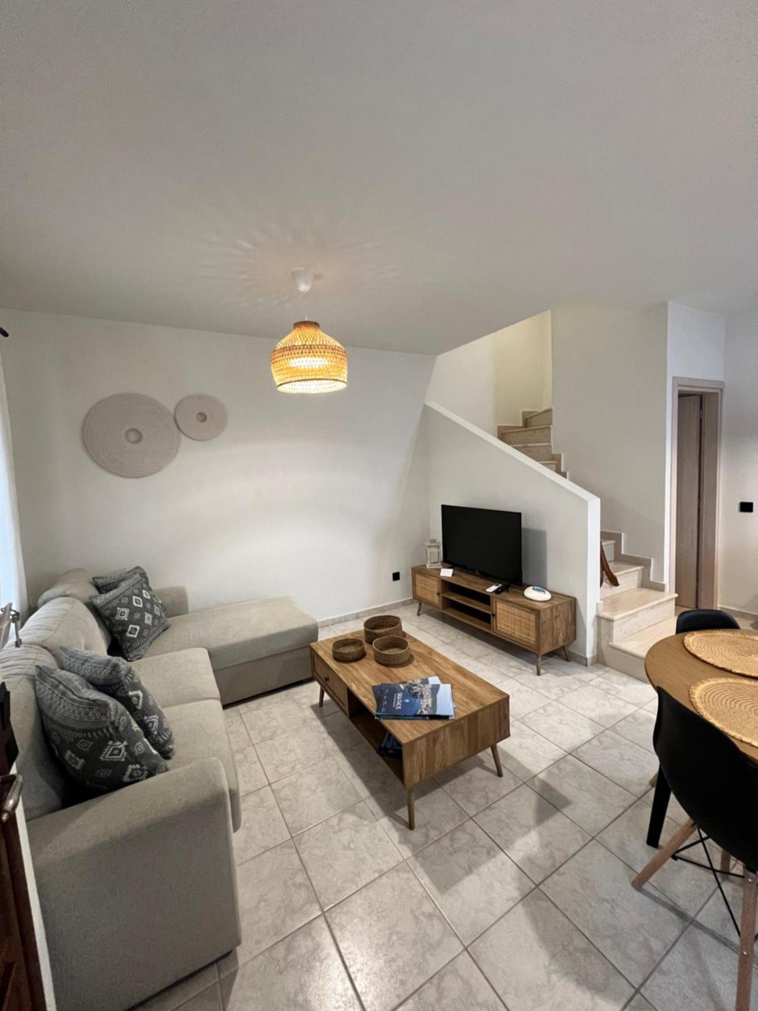 Holiday home Olea White