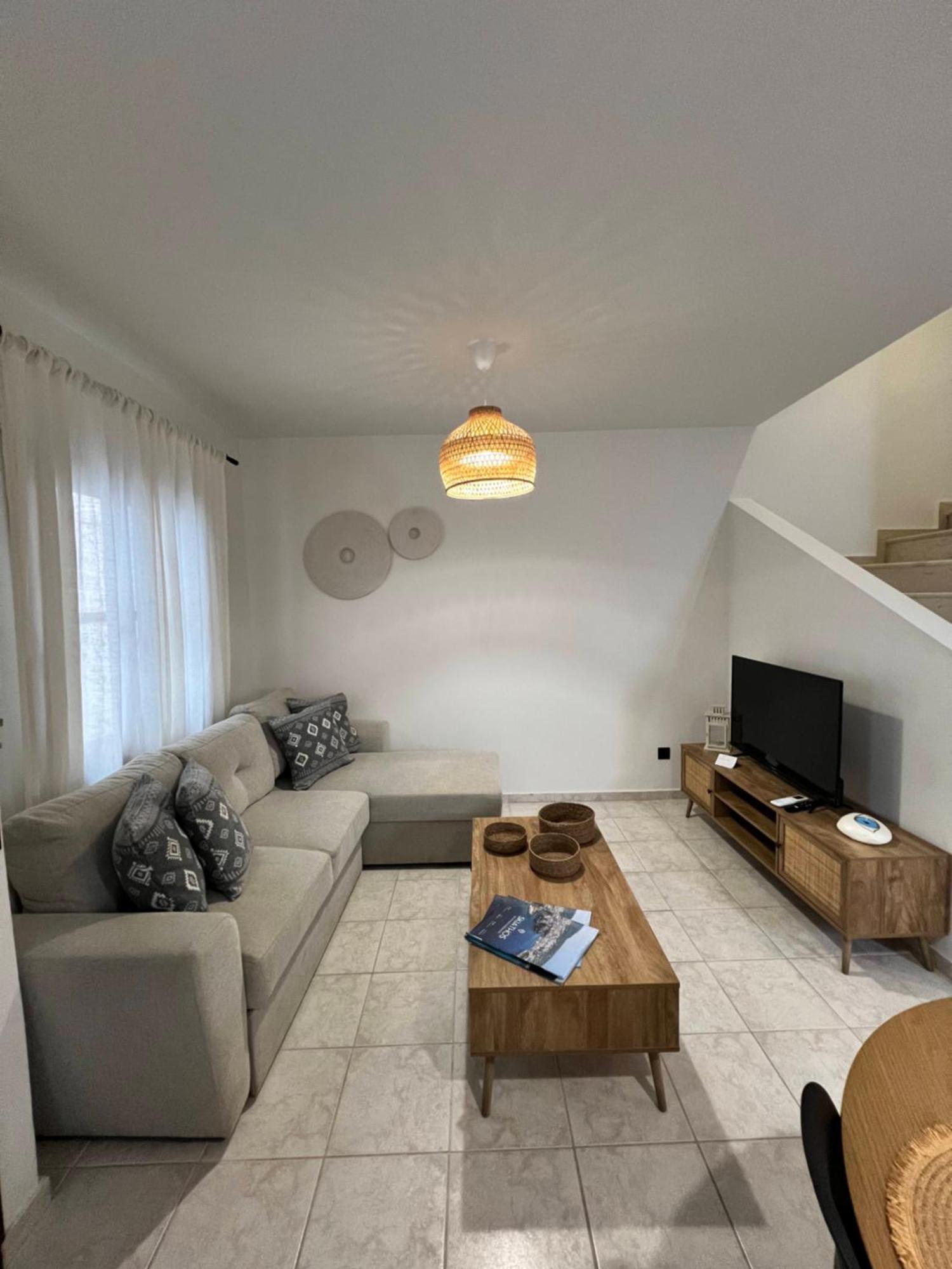 Holiday home Olea White *