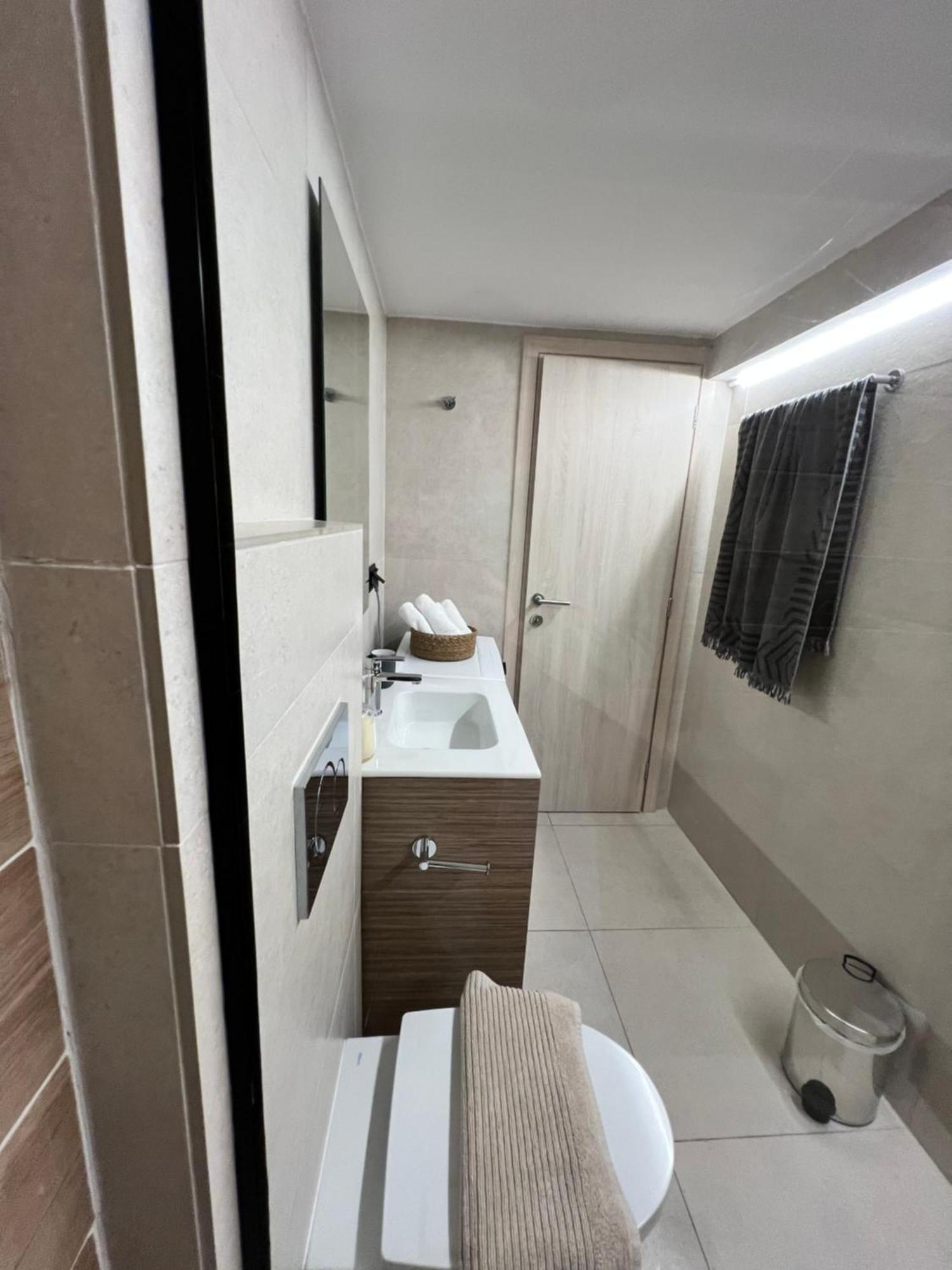 Olea White * Skiathos Town